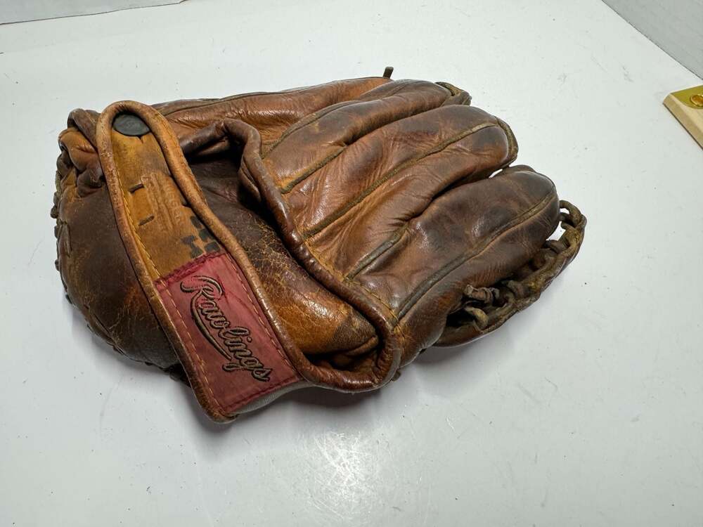 Vintage Rawlings 'Adjustable Floating Heel' Professional Leather Baseball Glove
